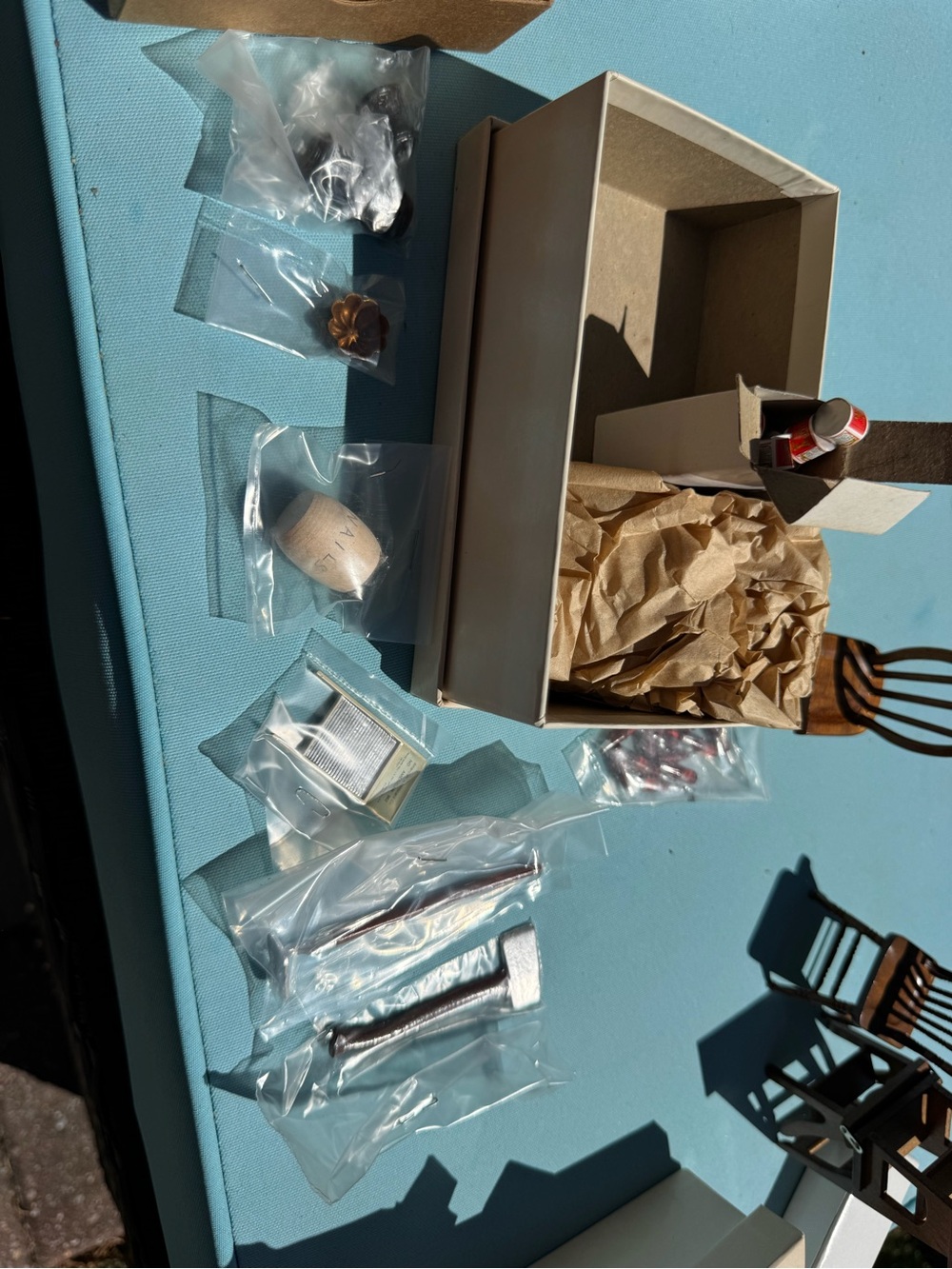 Franklin Mint Miniature Dollhouse Accessories Set - entire lot included in sale - Picture 10 of 16